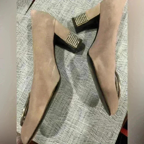 👑👑👑VINTAGE 1968 Christian Dior TAN Velvet Rhinestone Heel Shoes w/ CD Buckle - Picture 12 of 15